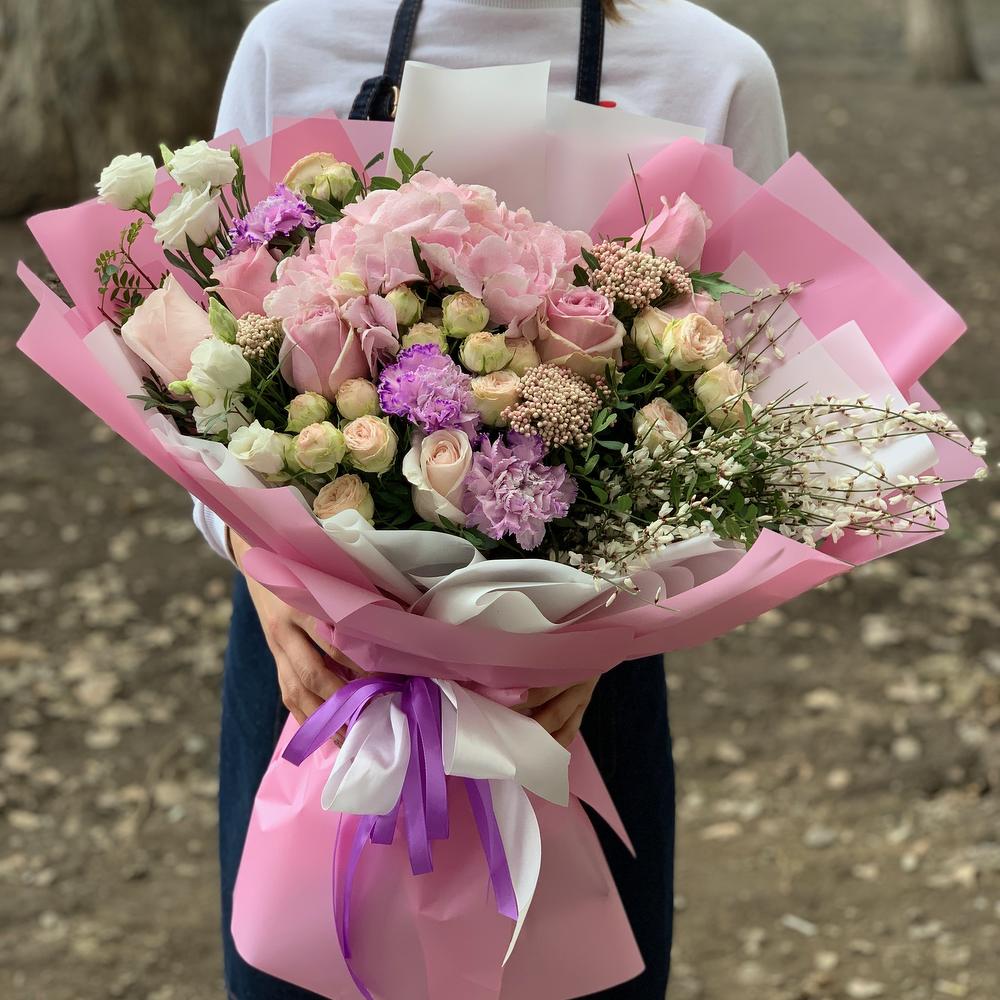 Букет от флориста 490