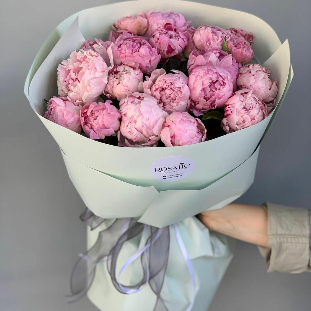 Букет из 19 пион